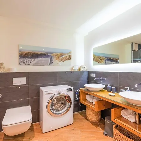 Am Luetten - In Der Hafenresidenz Mit Terrasse & Mueritzblick Apartamento *