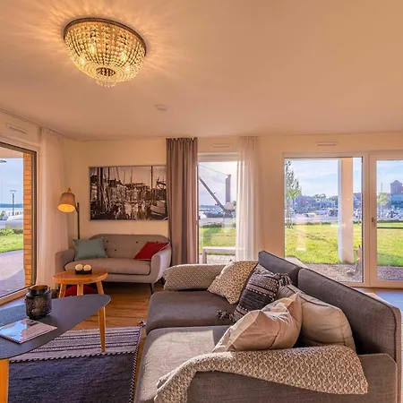 Am Luetten - In Der Hafenresidenz Mit Terrasse & Mueritzblick Waren (Mueritz)